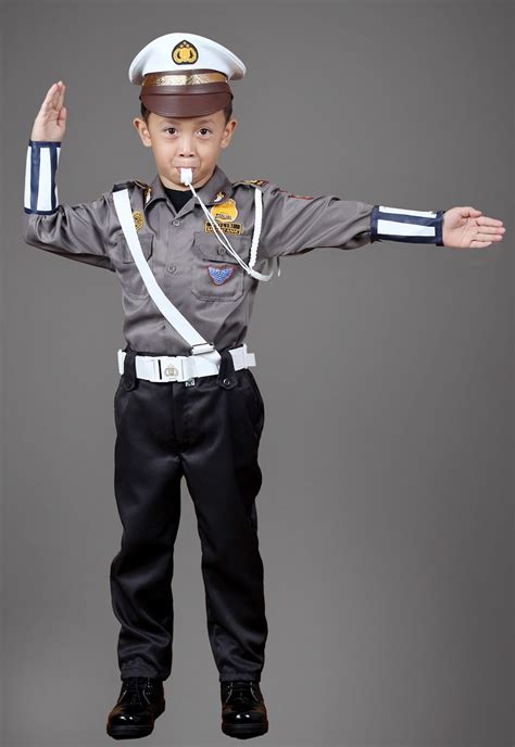 Kelakuan anak sma zaman sekarang masih pakai. Model Anak Pake Baju Polisi Untuk Editing - 8000 Gambar ...