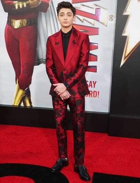 Asher Angel Height Weight Shoe Size Body Measurements Facts Ethnicity