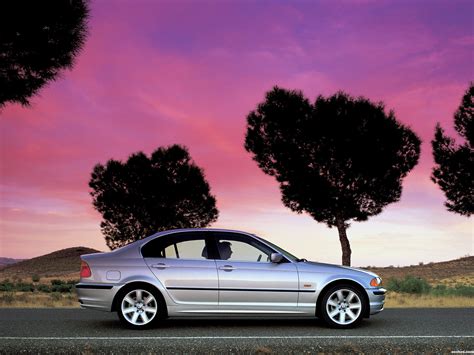 By assettogarage updated/edited by xauntyse, assettoland and apexxer. Fotos de BMW Serie 3 E46 328i Sedan 1998