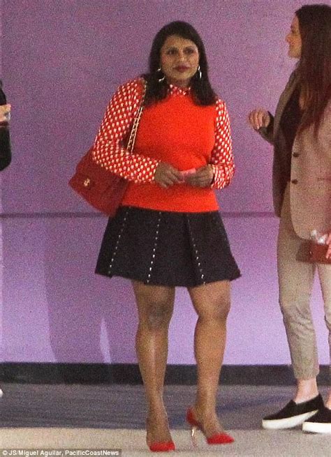 New Mother Mindy Kaling Rocks Red Spiked Heels Daily Mail Online