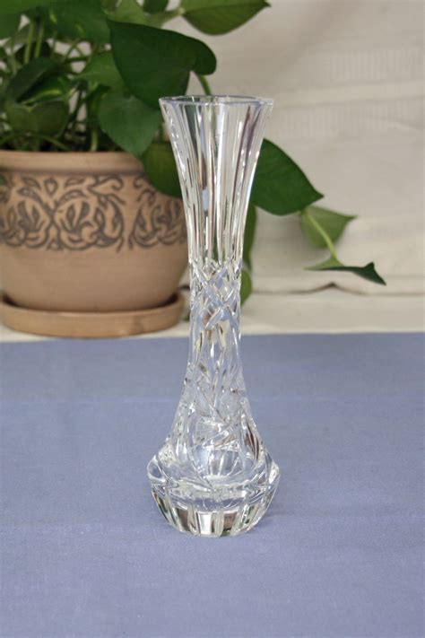 Vintage Lead Crystal Fluted Bud Vase Hand Cut Swirled Star Pinwheel Flower Glass Vase Home Decor