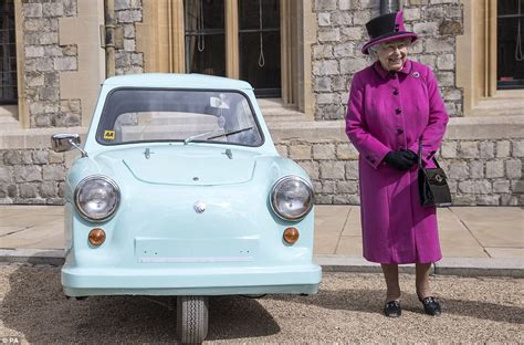 The Queen Hosts 40th Anniversary Of The Motability Charity Daily Mail