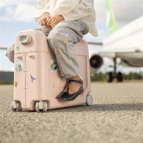 10 Best Kids Luggage Sets Reviewed In 2022 Thegearhunt