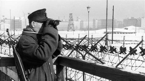 The Symbolism Of The Berlin Wall During The Cold War
