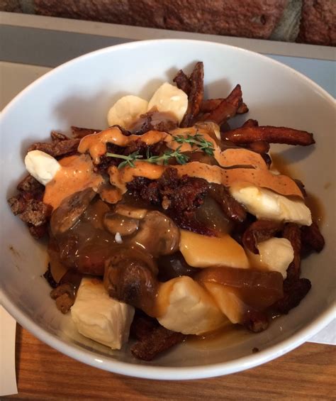 Poutine From Le Gourmet Burger Poutine Week Le Gourmet Burger のプー