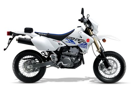Though made of aluminium, the frame and the fork are rigid and ideal for men's fitness. 20 Best Beginner Motorcycles in 2020 - Gear Sustain