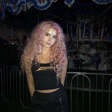 Pin By Cindy On Lilbabytorie In 2019 Pink Hair Curly Hair Styles