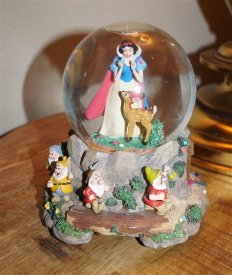 Disney Snow White Bambi And The Seven Dwarfs Snow Globe Music Box Plays Heigh Ho 4587210697