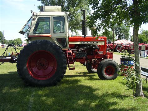 Ih 1456 International Tractors International Harvester Antique