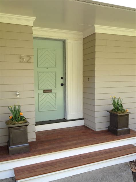 Today i wanted to merge my two dream worlds and share some of the prettiest interior door paint colors to inspire you to see the possibilities. A Mint Green Front Door (+ 10 More Gorgeous Examples ...