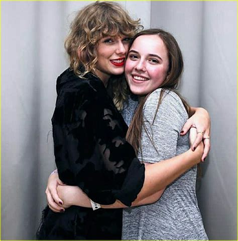 Taylor Swift Fans Share Fun Photos From London Secret Session Photo Taylor Swift