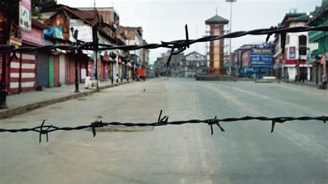 Book Review Indias Desolation Row Kashmir At The Crossroads Inside A 21st Century Conflict