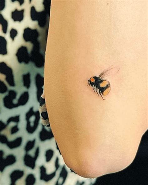 Cute Realistic Bee Tattoo Itsessiii