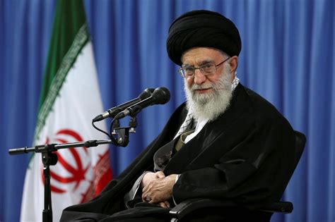 Menampung berbagai masalah yang muncul dan mengusahakan penyelesaian masalah dengan mengikuti semua perkembangan keadaan dibidang yang. Ayatollah Khomeini: Imam Syiah yang memimpin Revolusi Iran ...