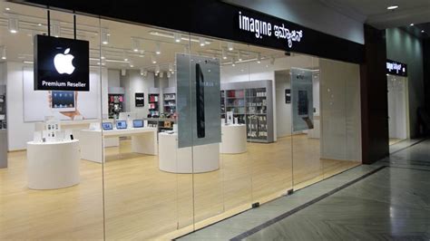 Apple Plans Several Flagship Outlet Stores In India To Boost New