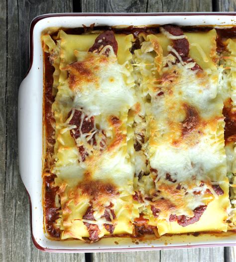 I usually wrap it in a few sheets of paper towel to help. Chicken Lasagna Roll Ups - Words of Deliciousness