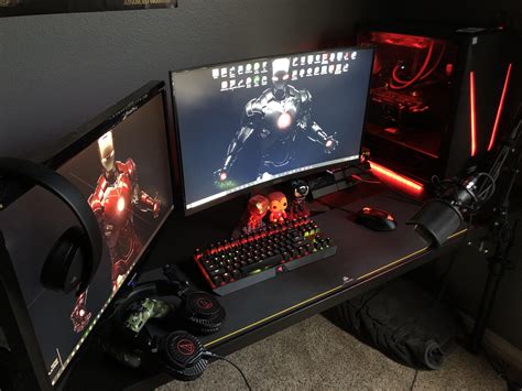 Every iron man bedroom needs a really cool light. How do y'all like my iron man themed set up? : ironman