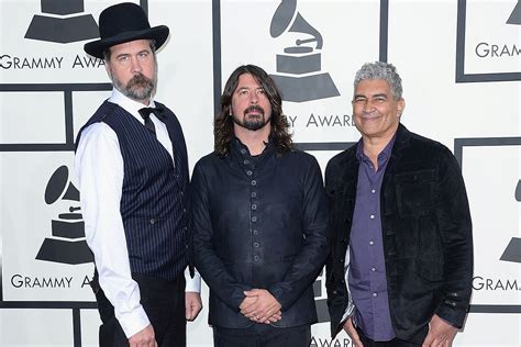Maybe you would like to learn more about one of these? Watch Members of Nirvana Reunite at Foo Fighters Show in ...