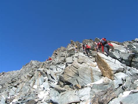 Der großglockner (häufig auch kurz glockner genannt1) ist mit einer höhe von 3798 m ü. Großglockner Normalweg - Mürztaler Steig | Bergsteigen.com