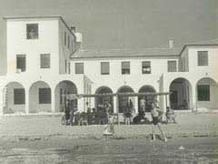 Check spelling or type a new query. Hostal Maruja - Sobre el hostal