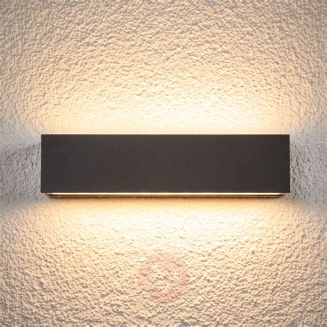 Compra Tilde aplique LED alargado para exteriores, IP65 | Lampara.es