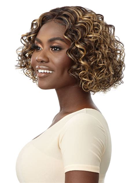 Outre Premium Synthetic Everywear Hd Swiss Lace Front Wig Every 18