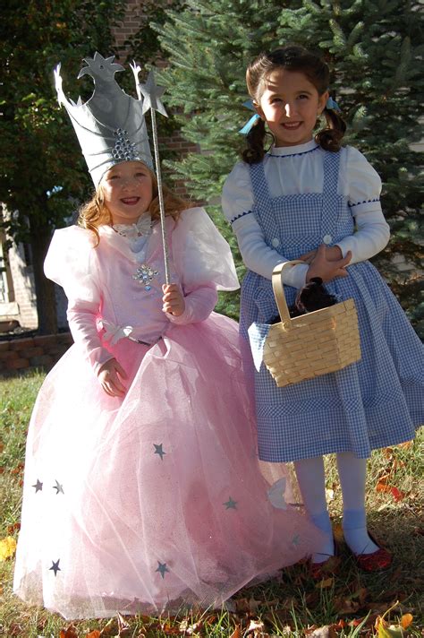 The Wizard Of Oz Kids Costumes Diy Glinda And Dorothy Diy Costumes