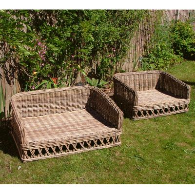 This stylish and elevated design ensures even support. Raised Rattan Dog Bed | Outside dog bed, Dog rooms, Dog bed