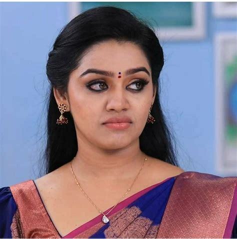 Tamil Serial Actress Gayathri Yuvraj Cute Expressions