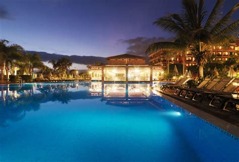 What are some restaurants close to h10 tenerife playa? H10 Costa Adeje Palace, Tenerife