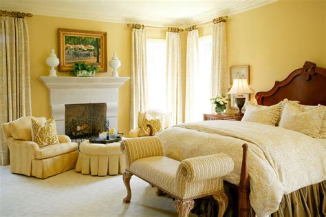 These bedroom designs for newly married couples can also be followed by singles as well just in a manner to make their rooms more attractive and fuller of different aah! romantic bedroom designs for newly married couples-14 ...