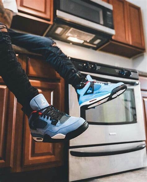 Nike Air Jordan 4 X Travis Scott Og In 2020 Sneakers Outfit Men