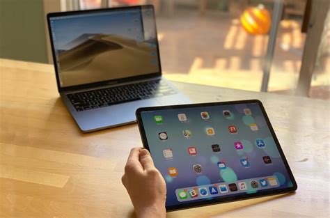 Here's an updated what's in my macbook featuring must have apps for students and student youtubers so when the new macbook pro models first launched, most of the first apps to offer touch bar support were apple's own. All the ways a 2018 iPad Pro is better than MacBook ...