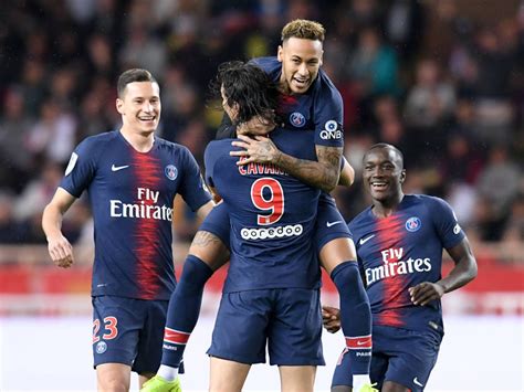 Edinson cavani statistics and career statistics, live sofascore ratings, heatmap and goal video highlights may be available on sofascore for some of edinson cavani and manchester united. Fahne kann Paris Saint-Germain nicht stoppen - Thierry ...