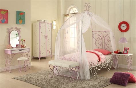 Choose from contactless same day delivery, drive up and more. Butterfly Princess Carriage 3-pc Twin Canopy Bed Set in ...