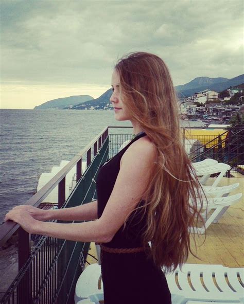 maria kuznetsova really long hair waist length hair long hair styles