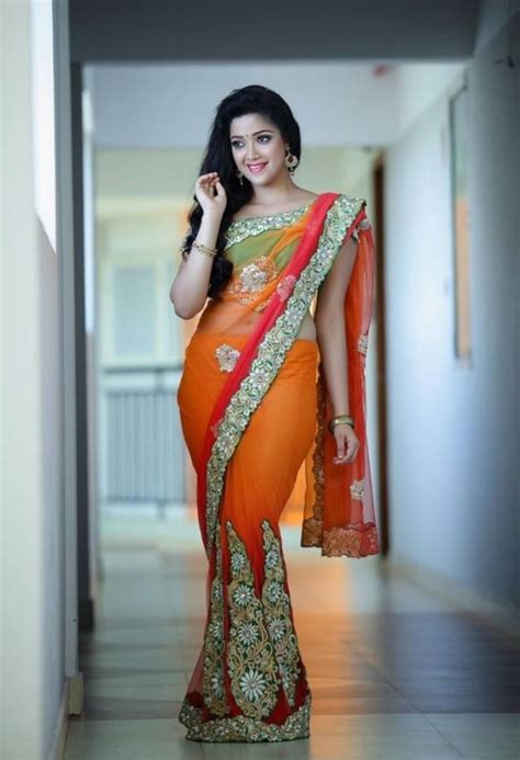 abhirami suresh navel fashion saree indian attire