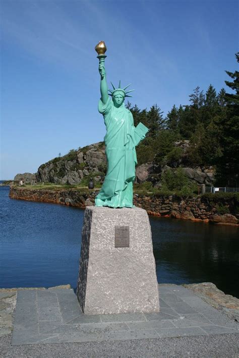 Where To Find Statue Of Liberty Replicas In Nyc And Beyond Statue Of