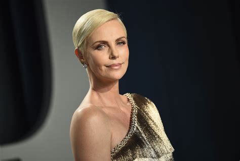 Charlize Theron Serious About Lesbian Die Hard Remake Edge Seattle