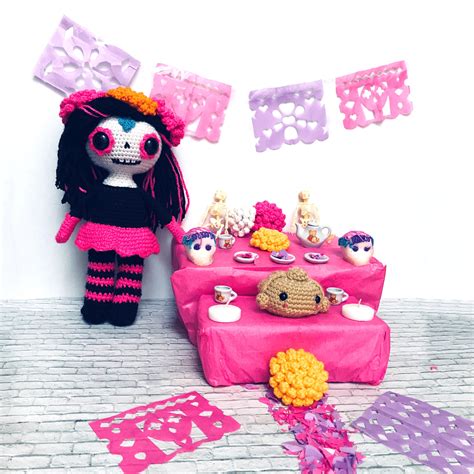 Day of the Dead Amigurumi a Catrina Crochet Pattern | Etsy