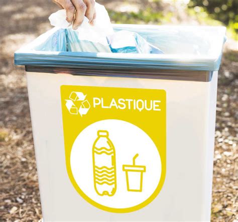 Sticker Recyclage Plastique Jaune Tenstickers