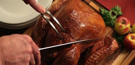 how to carve a thanksgiving turkey step by step abc news