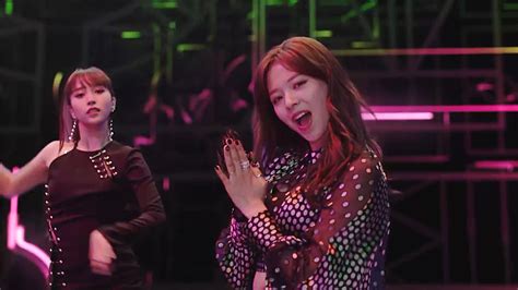 Nayeon jeongyeon momo sana jihyo mina dahyun chaeyoung tzuyu. Twice - Fancy who's who - K-Pop Database / dbkpop.com