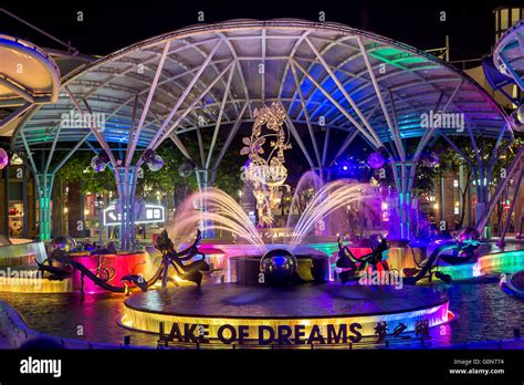Lake Of Dreams Light Show At Sentosa Musical Fountain Stock Photo Alamy