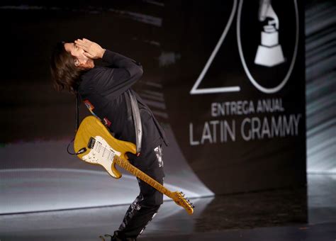 Latin Grammys Juaness Person Of The Year Performance Popsugar Latina