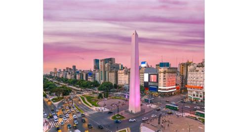 El Obelisco De Buenos Aires Se Viraliza Por Ser Cubierto Con Un Preservativo ¿real O Ia Poresto