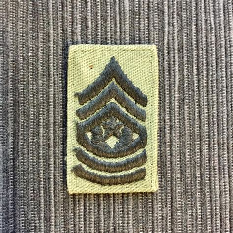 Us Army Command Sergeant Major Field Fabric Collar Rank Insignia