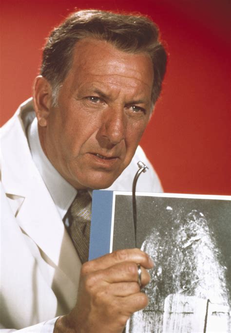 Jack Klugman Stage And Screen Actor Is Dead At 90 The New York Times