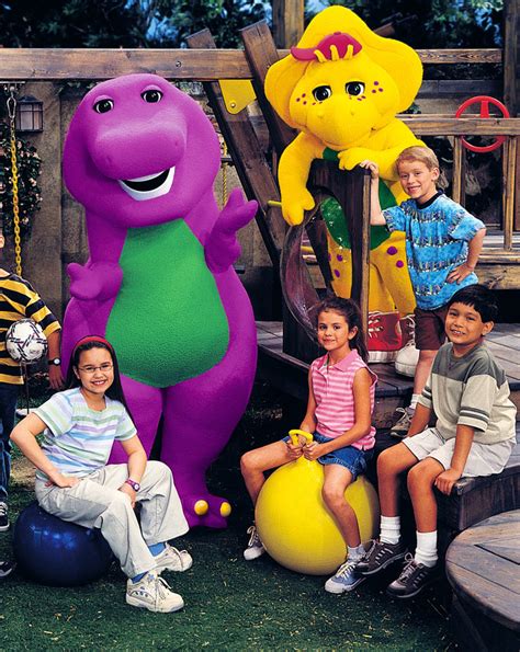 Demi lovato and selena gomez have been giving us major #friendshipgoals lately, but they haven't always been so close. Demi Lovato On Barney