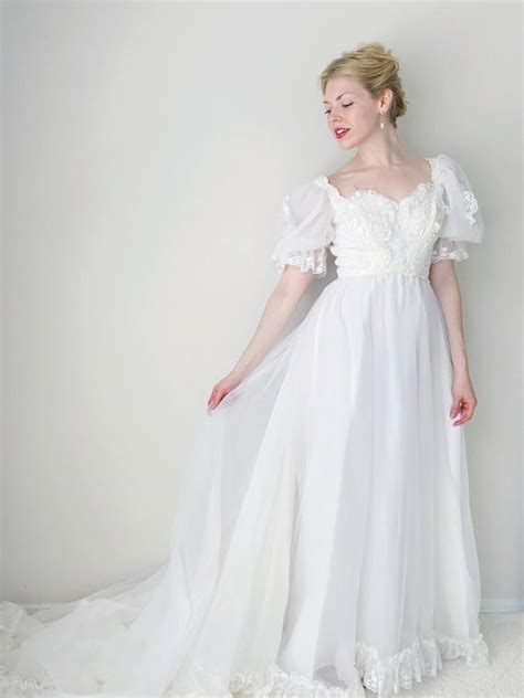 80s inspired wedding dresses for the vintage bridehellogiggles